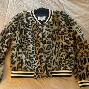 BB Dakota fur bomber